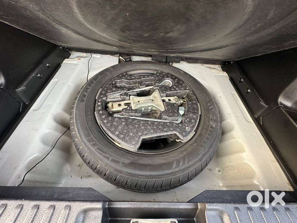 Maruti Suzuki Brezza 1.5 Lxi Smart Hybrid, 2022, Petrol
