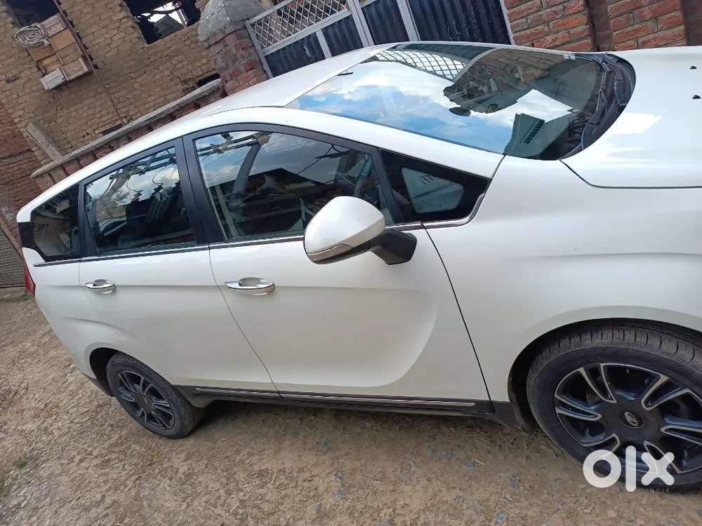 Mahindra Marazzo 2019