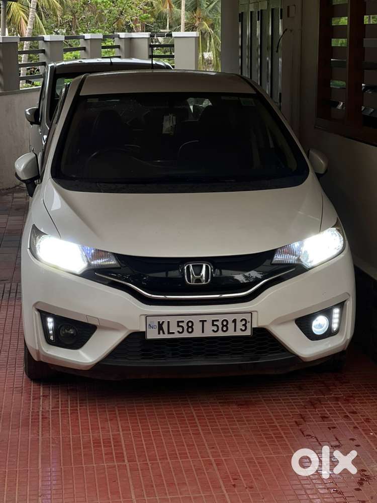 2016 Honda Jazz V Automatic
