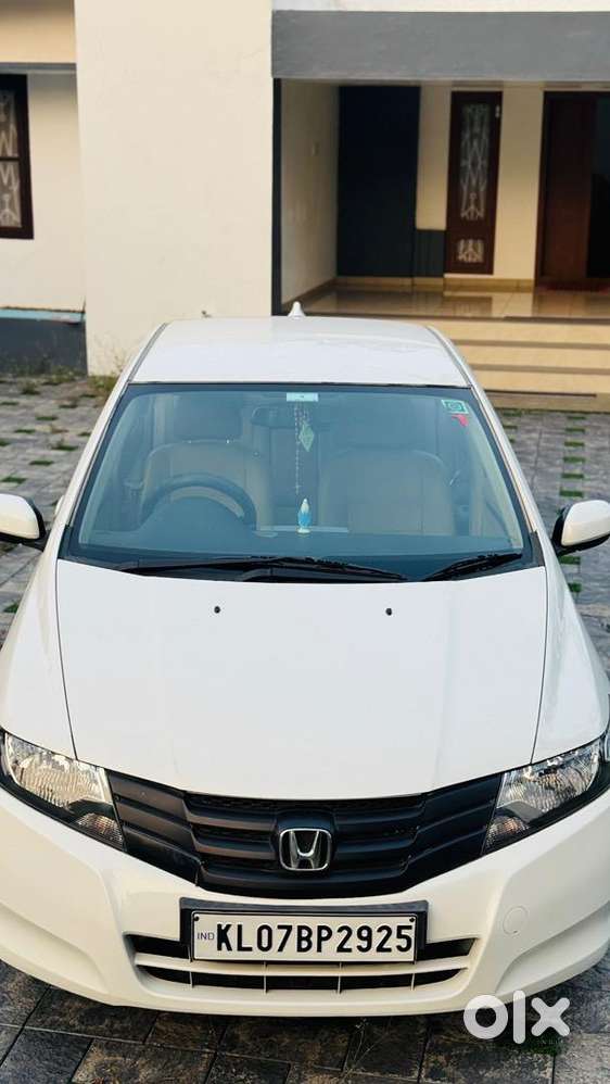 Well Maintained Doctor Used Honda City 2010