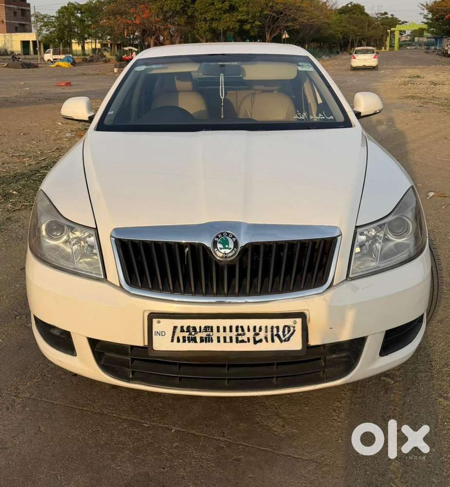 Skoda Laura Petrol 2013 Registered Well Maintained