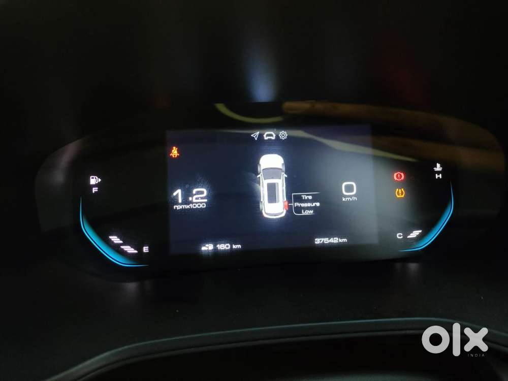 Mg Hector Sharp Pro 1.5 Turbo Mt Dual Tone, 2024, Petrol