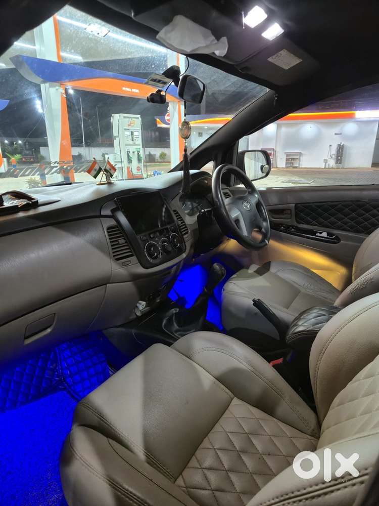 Direct Sale Innova G4 2015 Last Year (3l Above Extra Fittings)