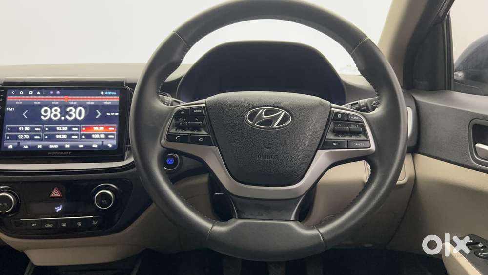 Hyundai Verna 1.5 Sx Ivt, 2022, Petrol