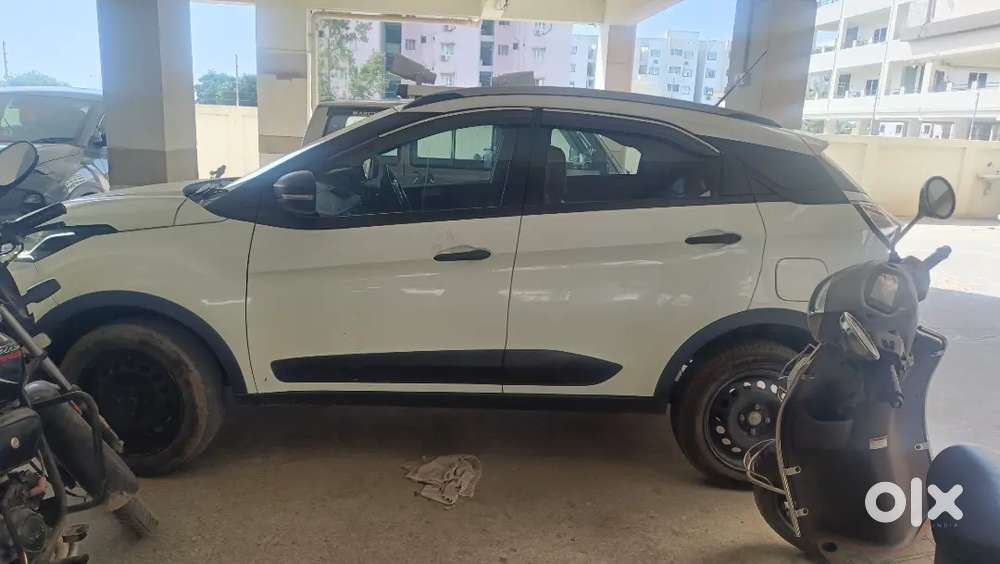 Tata Nexon Xma Automatic With Sunroof - 60,000 Km  Single Owner