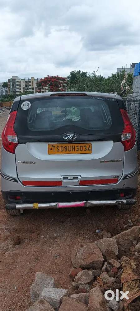 Mahindra Marazzo M8 2020