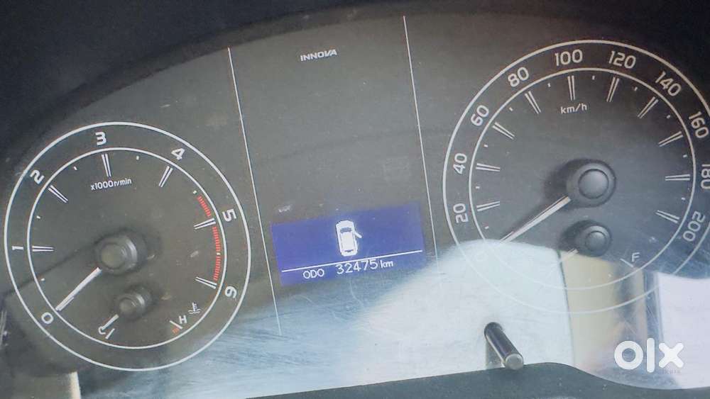 Toyota Innova Crysta 2.4 G Mt, 2023, Diesel