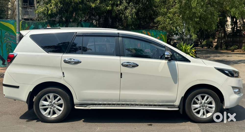 Toyota Innova Crysta 2.8z Automatic, 2017, Diesel