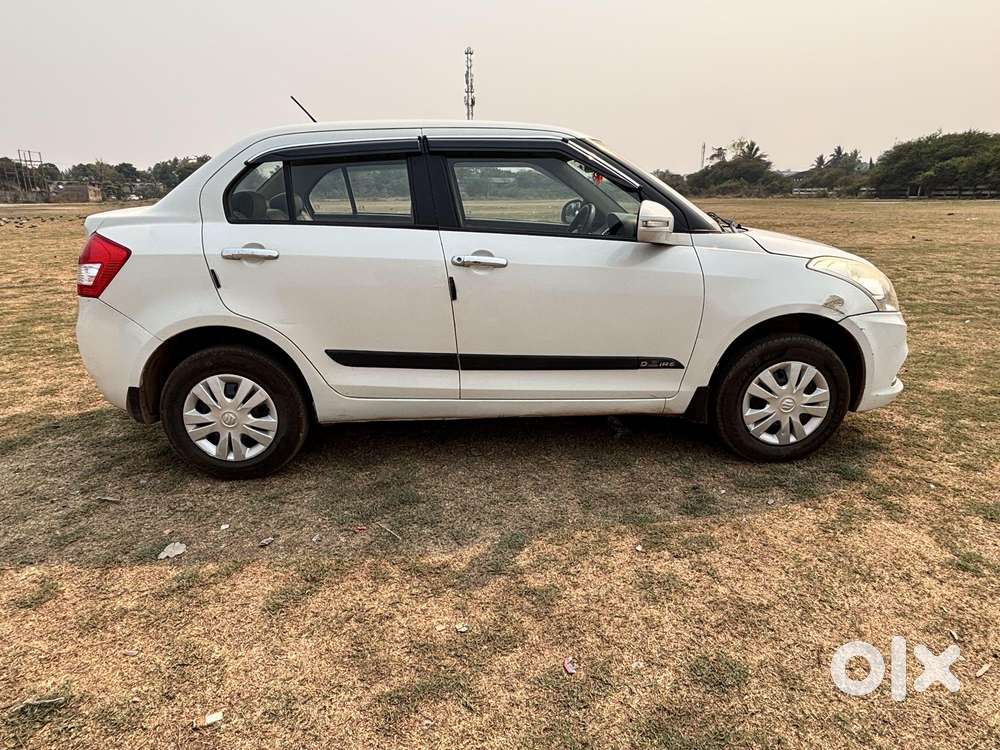 Maruti Suzuki Swift Dzire 1.2 Vxi Bsiv, 2014, Petrol