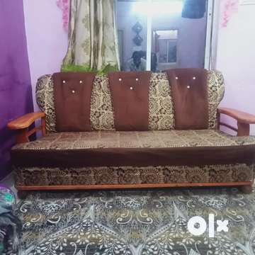 Sofa sets recently purchased Less used for sale urgent Rs 8700