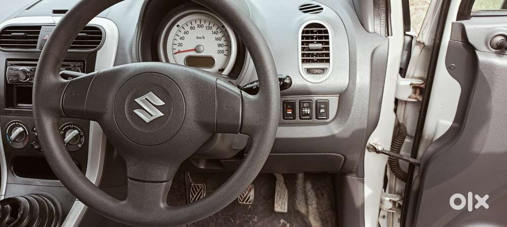 Maruti Suzuki Ritz Vxi, 2010, Petrol