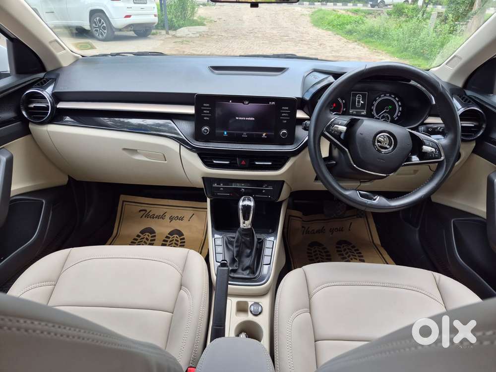 Skoda Slavia 1.0 Ambition Tsi At, 2023, Petrol