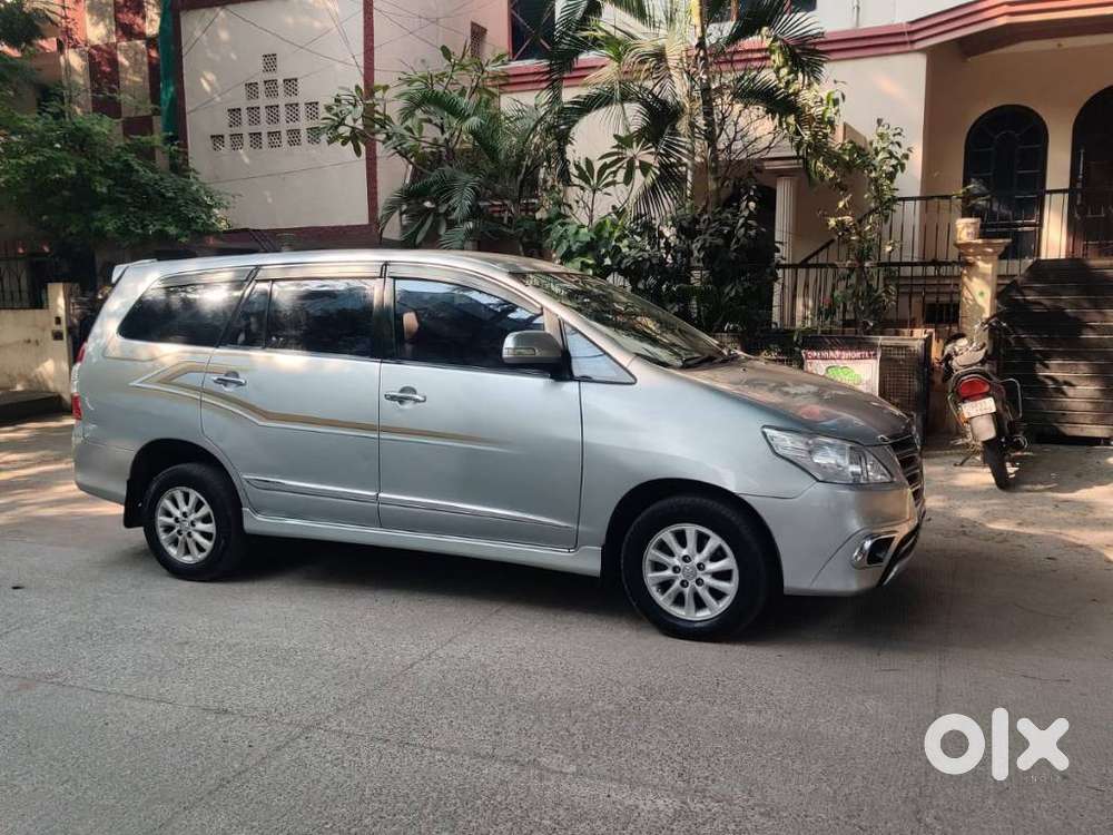 Toyota Innova 2.5 Vx (diesel) 8 Seater Bs Iv, 2015, Diesel