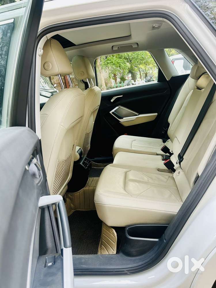 Audi Q3 40 Tfsi Premium Plus, 2023, Petrol