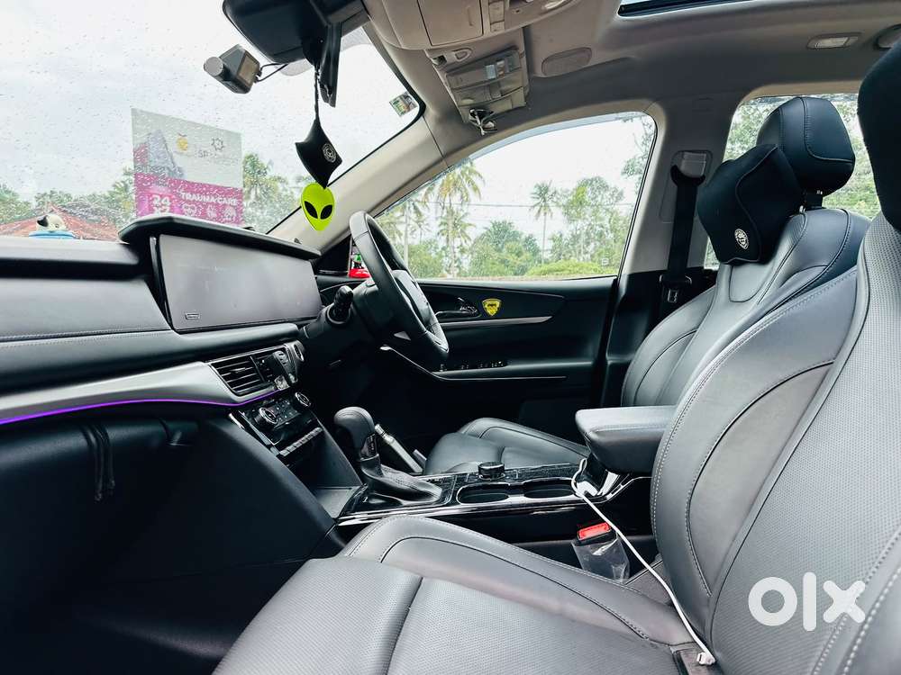 Mahindra Xuv700 2.2 Ax 7 Diesel At Str Awd, 2025, Diesel