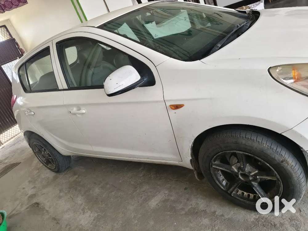 Hyundai I20  (april 2031) Bijnor Transfer