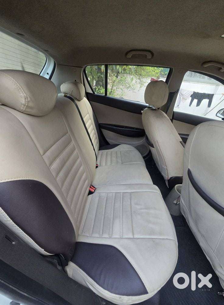 Hyundai I20 2009-2011 Asta, 2010, Petrol