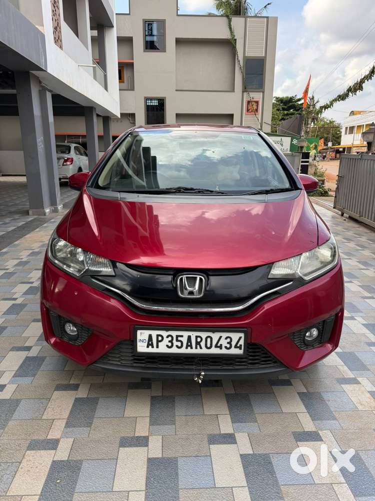 2018 Honda Jazz V Red - Only ₹4,75,000! 69k Km, Very Good Condition