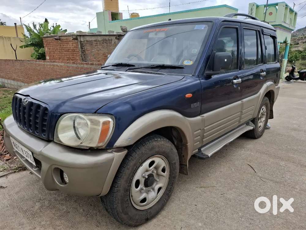 Mahindra Scorpio Classic 2005