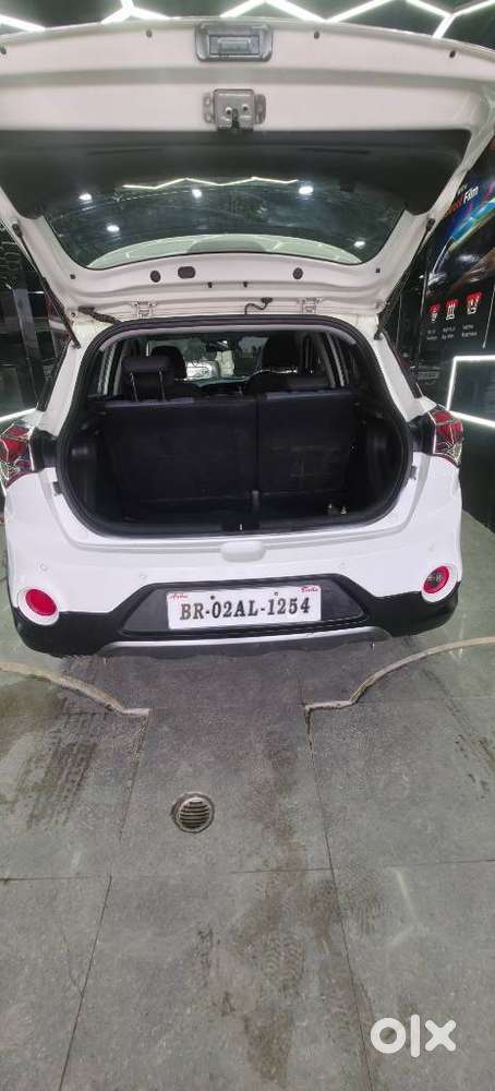 Hyundai I20 Active Sx Petrol, 2017, Petrol