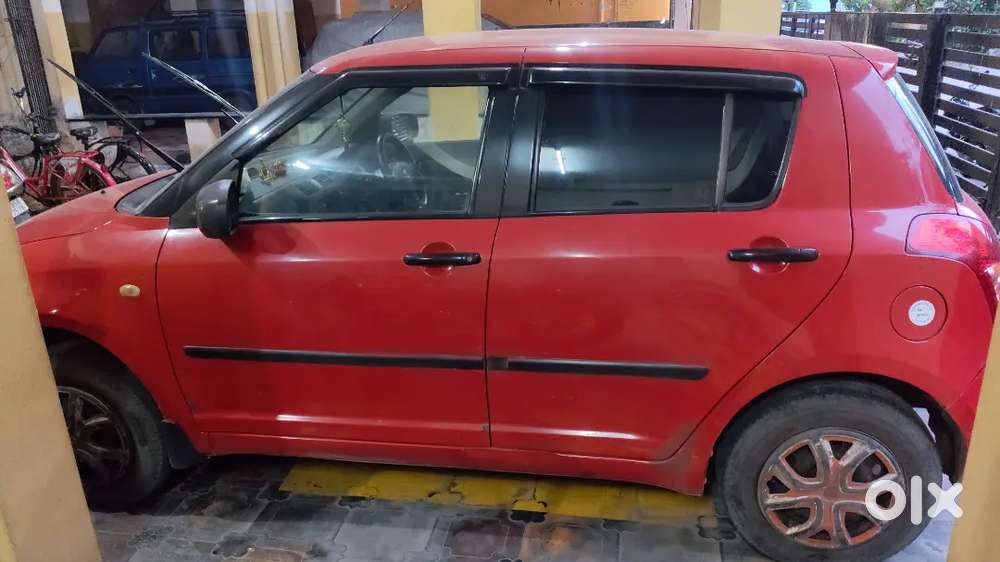 Swift Maruti Suzuki Petrol 2009 With Lpg Convertor