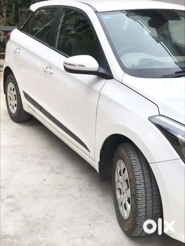 Neat And Clean Hyundai I20  Well Maintained Car For Sale At Wayanad