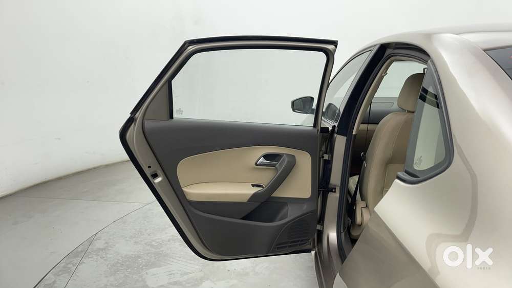 Volkswagen Vento 1.6 Highline, 2019, Petrol