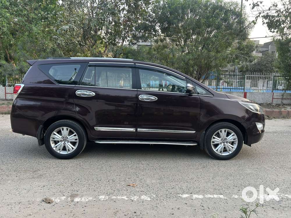 Toyota Innova Crysta 2.8 Zx At 7 Seater, 2018, Diesel
