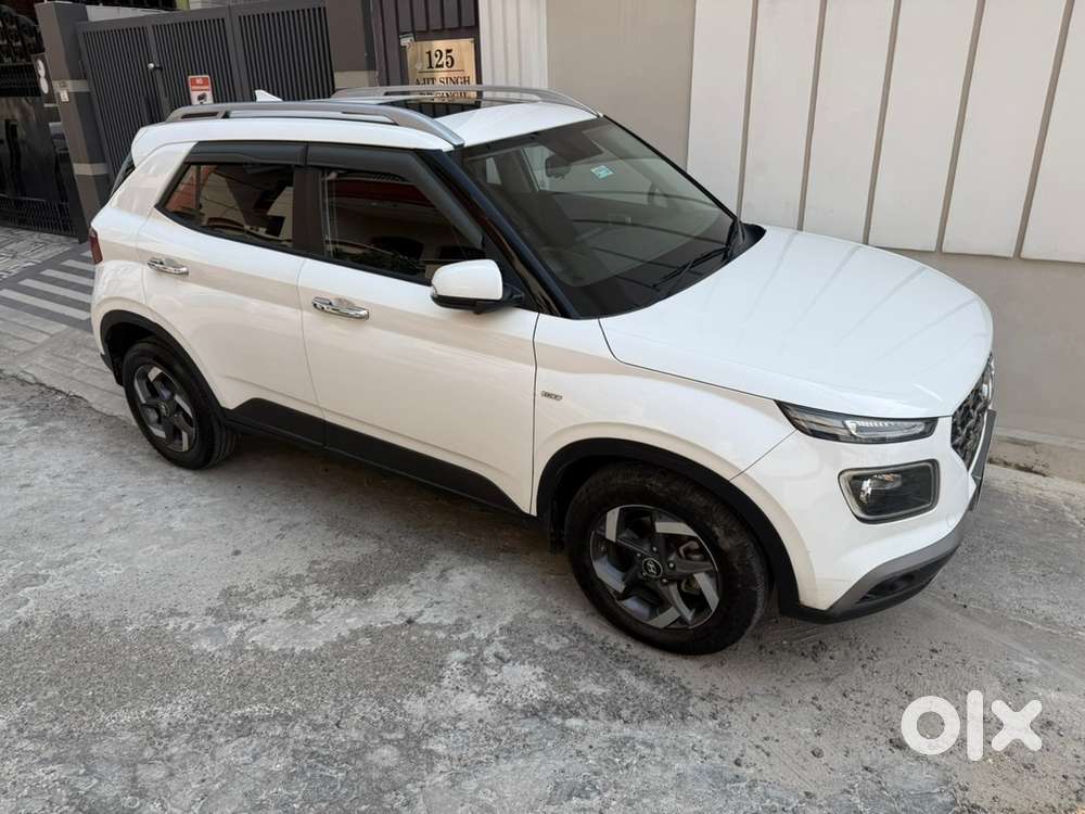 Hyundai Venue 2021 Petrol Automatic