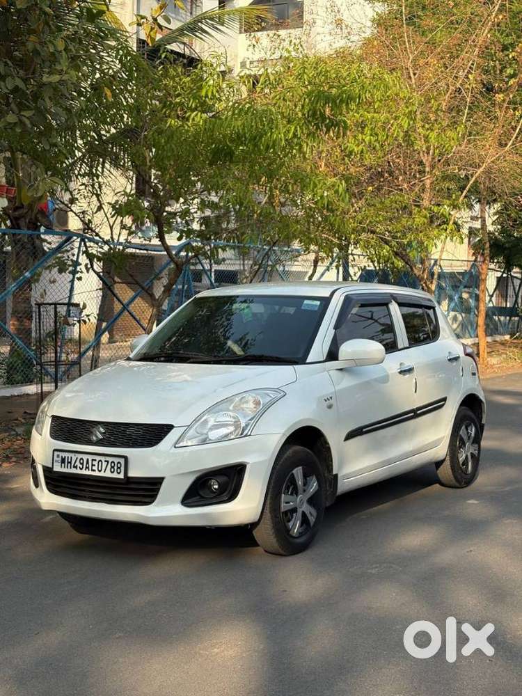 Maruti Suzuki Swift Vxi Optional, 2016, Petrol