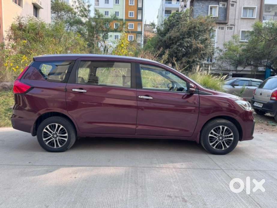 Maruti Suzuki Ertiga Zxi At Petrol, 2022, Petrol