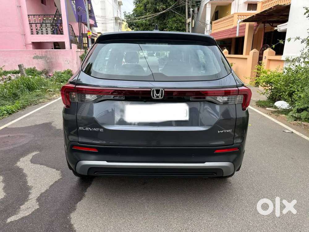 Honda Elevate V Mt, 2023, Petrol
