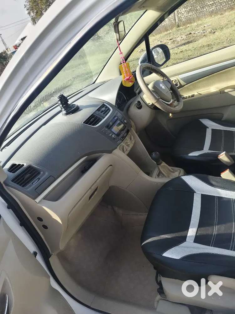 Maruti Suzuki Ertiga 2015 Diesel 98000 Km Driven