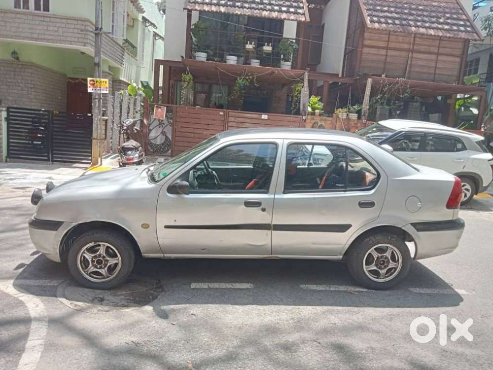 Ford Ikon 1.3 Zxi, 2006, Petrol
