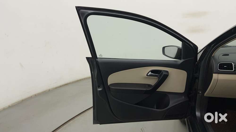 Skoda Rapid 1.6 Mpi At Style, 2017, Petrol