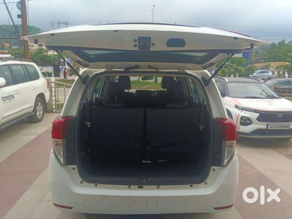 Toyota Innova Crysta [2020-ongoing] 2.7 Gx Mt 8 Str, 2023, Diesel