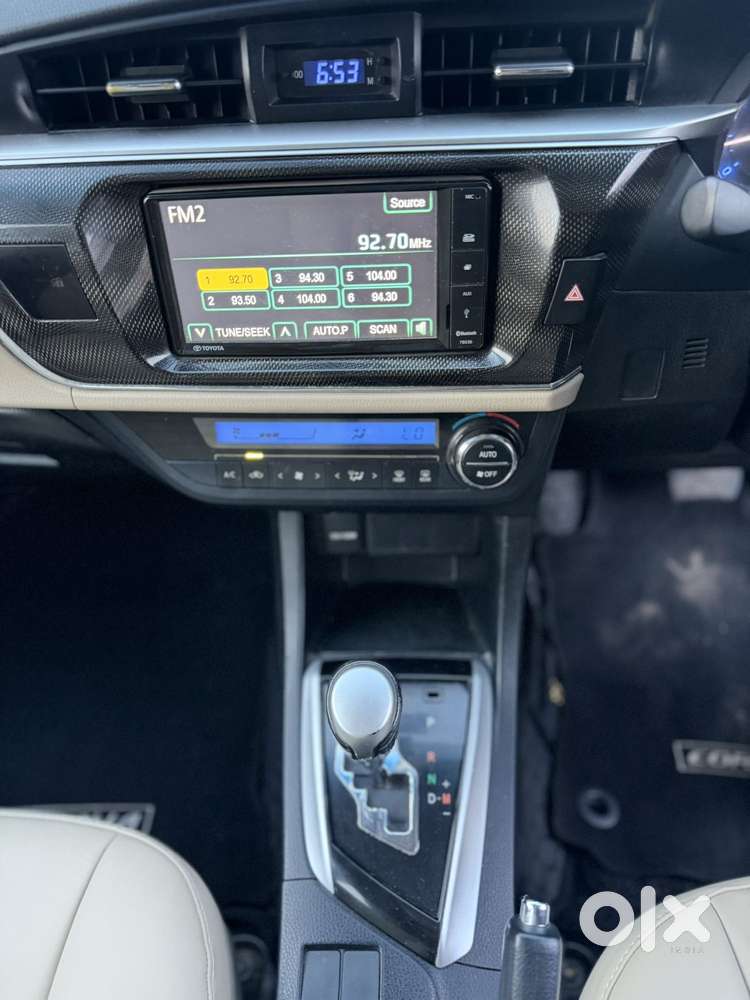 Toyota Corolla Altis G At, 2015, Petrol