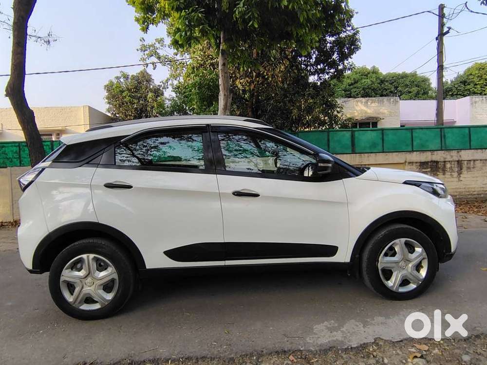 Tata Nexon 1.2 Revotron Xm Plus (s), 2023, Diesel