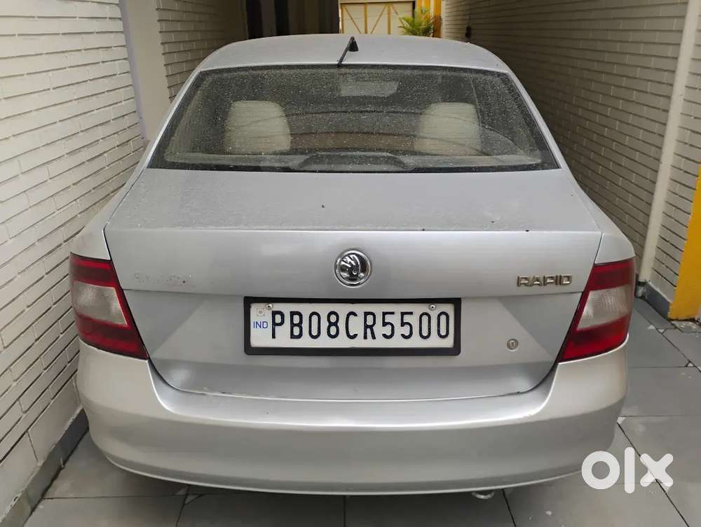 Skoda Rapid 2014 Diesel 130000 Km Driven