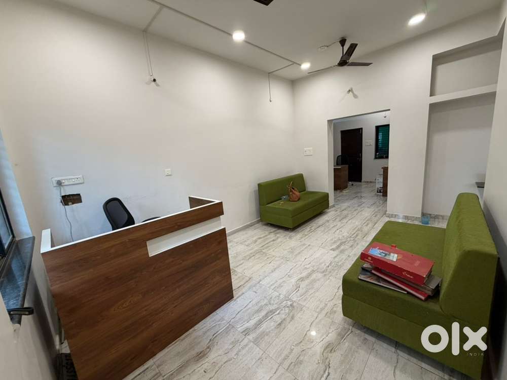 Ready to move office space (900) sq.ft