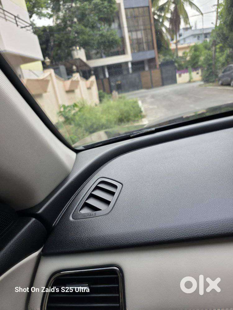 Mahindra Xuv700 2.0 Ax 7 Petrol Mt Str, 2025, Petrol