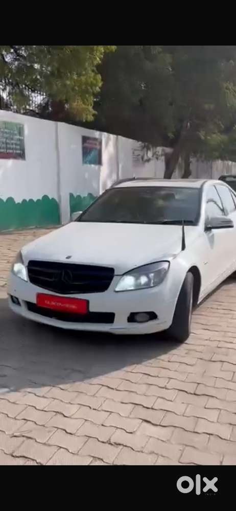 Mercedes-benz C Class 2011 Petrol Good Condition