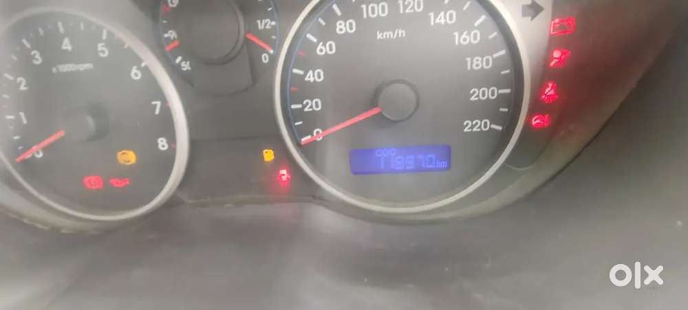 Hyundai I20 Sportz 2012 Petrol Manual New Tyer New Battery