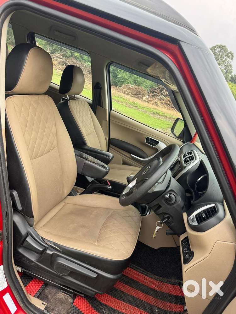Mahindra Tuv 300 T10, 2018, Diesel