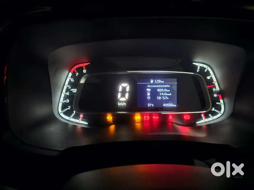 Kia Sonet 2021 Petrol 40200 Km