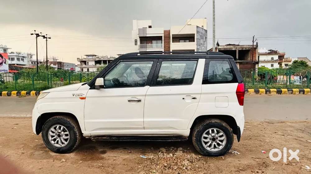 Mahindra Tuv 300 2015
