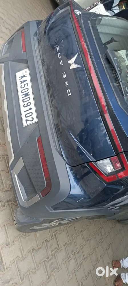 Mahindra Xuv 3xo Ax5l Mt - 2025 Petrol 1726 Km Driven