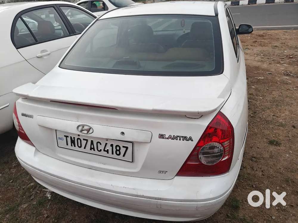Hyundai Elantra Petrol 2004