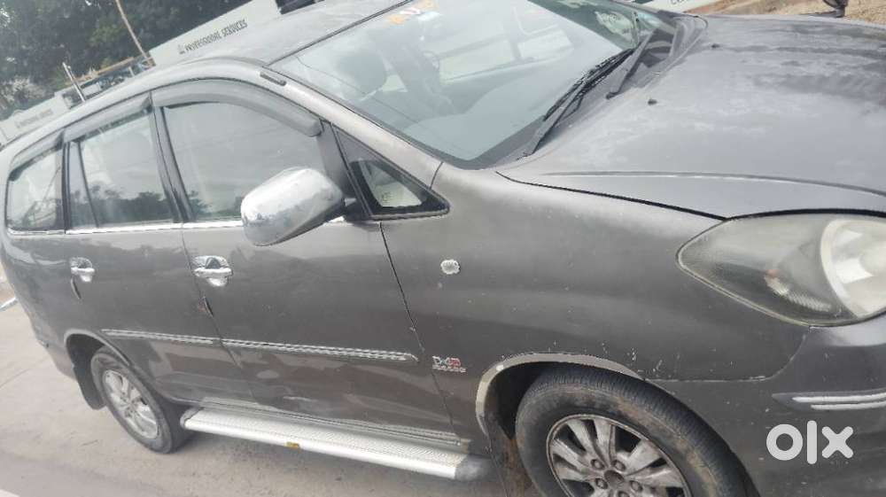 Toyota Innova 2.5 E 7 Str, 2011, Diesel