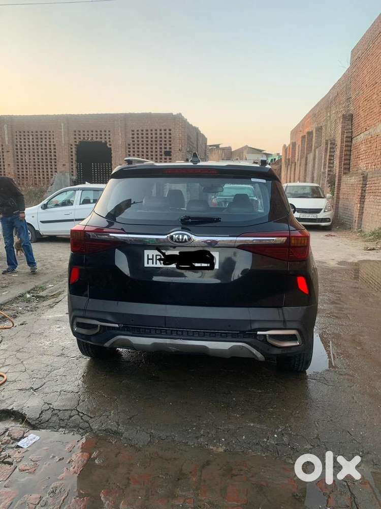Kia Seltos Htx Black Colour